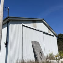 Before gutter repair with leaking corners